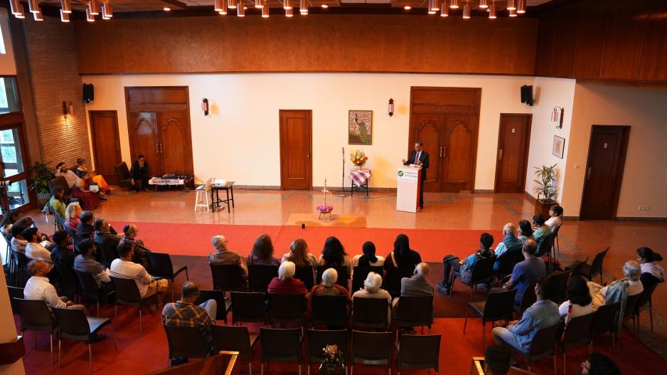 IofC International President, Professor Gerald Pillay, delivers a keynote speech at the IofC India Emerging Future conference.